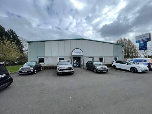 Local commercial à louer 4 500 € 752 m² de surface de vente Roncq 59223
