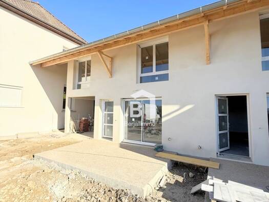 Appartement à vendre 232 000 € 4 pièces 3 chambres 101,2 m² RDC Rochetoirin 38110