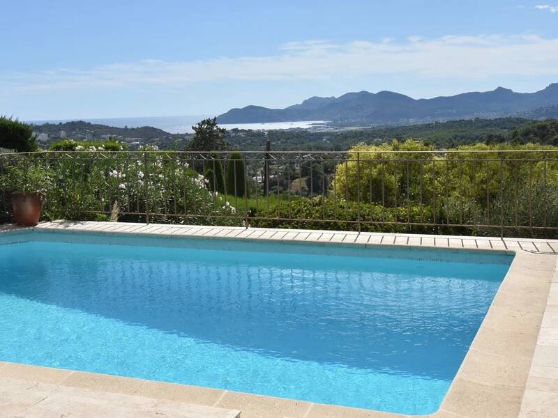 Maison à louer, 199m², MOUGINS