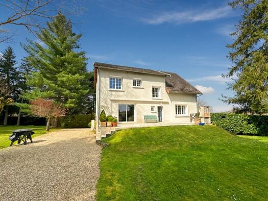 Maison à vendre 280 000 € 7 pièces 6 chambres 161 m² 3 685 m² de terrain Razac-sur-l'Isle 24430