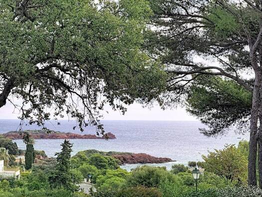 Maison à vendre 460 000 € 2 pièces 1 chambre 60,8 m² Aiguebonne Saint-Raphaël 83700