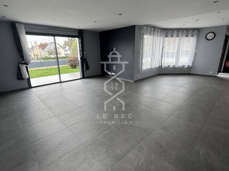 Maison à louer, 145m², CAUDAN