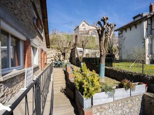 Maison à vendre 210 400 € 6 pièces 4 chambres 133 m² 446 m² de terrain Tricot Villefranche-de-Rouergue 12200