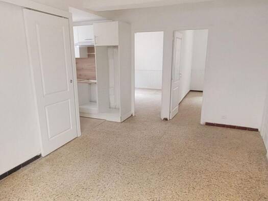 Appartement à louer 500 € 3 pièces 2 chambres 43 m² Centre Ville-La Baume-Le Gand Sisteron 04200