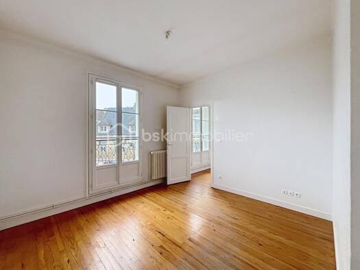 Appartement à vendre 80 000 € 4 pièces 3 chambres 83,1 m² Étage 2/3 Parc Saint Cyr Elbeuf 76500