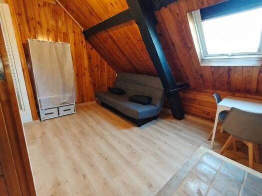 Appartement à louer 459 € 1 pièce 12 m² Étage 3/3 Saint Germain-Les Halles Amiens 80000