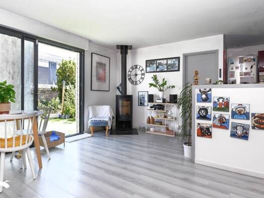 Maison de plain-pied à vendre 272 896 € 5 pièces 3 chambres 90 m² 665 m² de terrain Lanester 56600