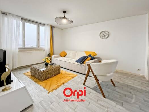 Appartement à vendre 31 000 € 3 pièces 2 chambres 68,3 m² 7ème étage Montgacher-Cordeliers Montluçon 03100