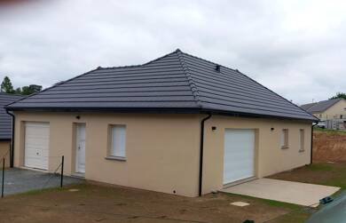 Maison de plain-pied à louer 1 130 € 4 pièces 3 chambres 91 m² 470 m² de terrain Bolbec 76210
