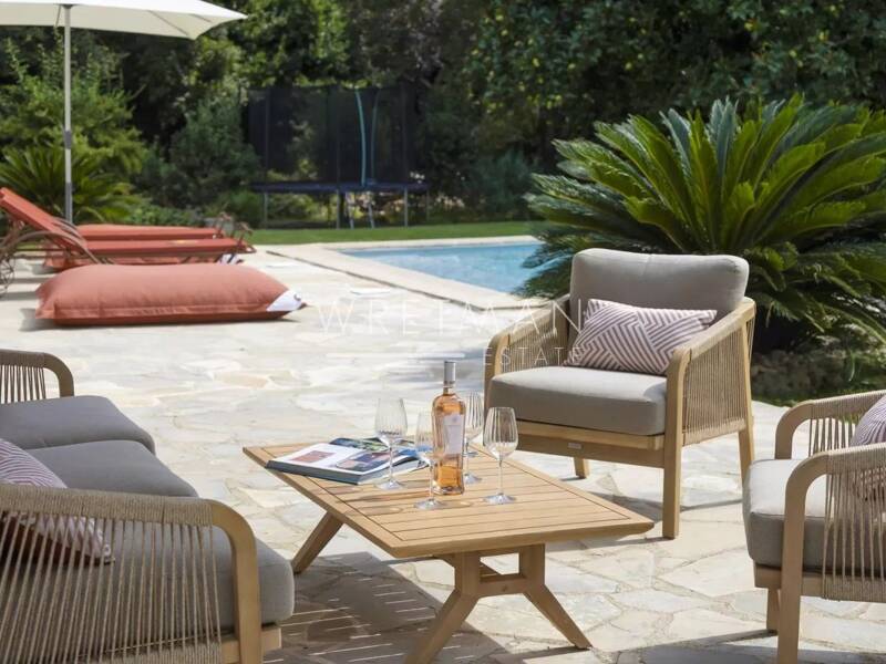 Maison à vendre, 220m², ROQUEFORT LES PINS