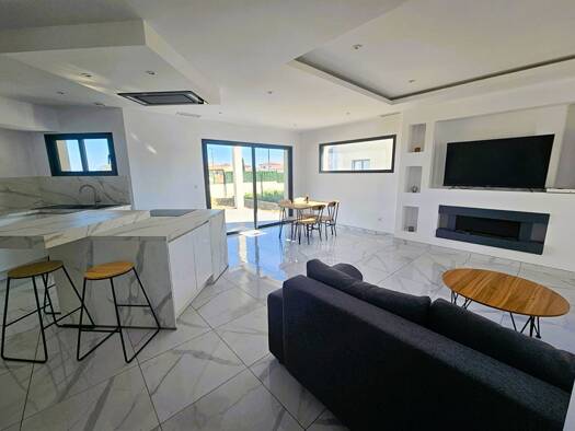 Villa à vendre - Première occupation 399 000 € 5 pièces 4 chambres 133 m² 395 m² de terrain Claira 66530