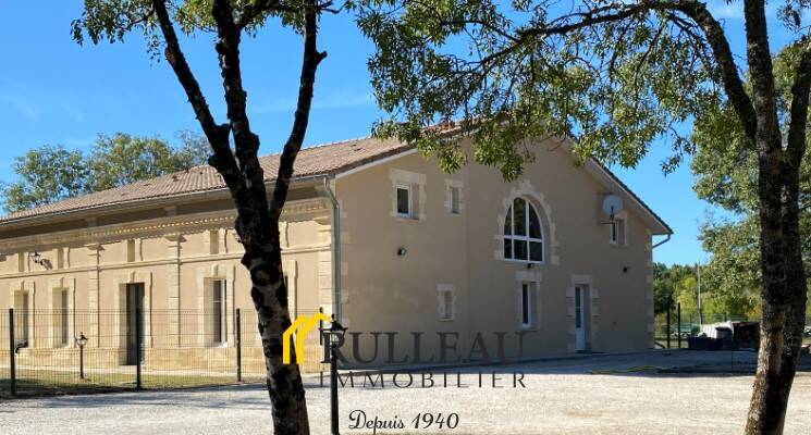 Maison à vendre, 456m², SAINT CHRISTOLY DE BLAYE