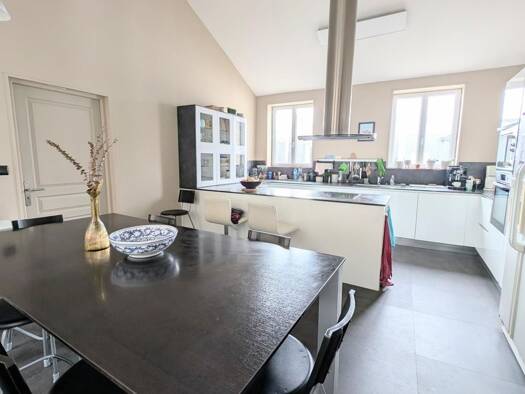 Appartement à vendre 699 000 € 5 pièces 4 chambres 202 m² Étage 4/4 Centre Lille 59800