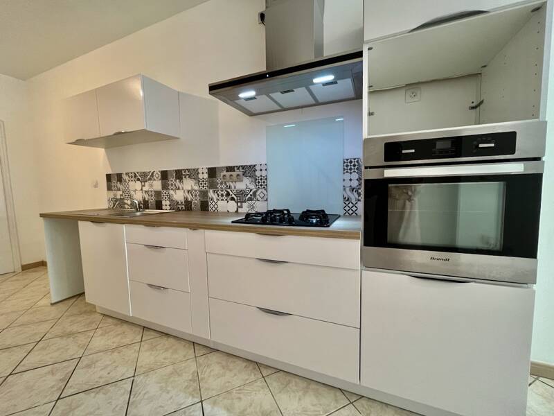 Maison à louer, 103m², SAINTE LIVRADE SUR LOT