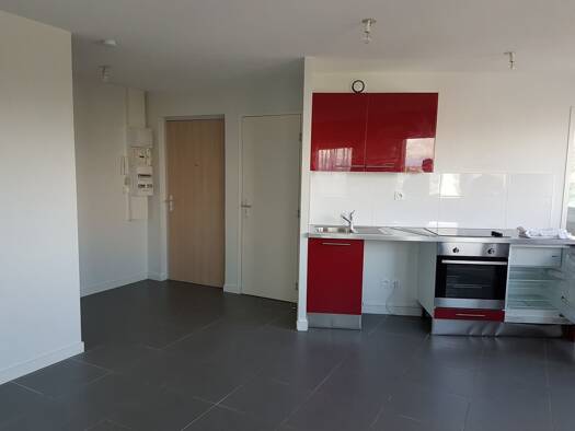 Appartement à vendre 115 000 € 1 pièce 28 m² Étage 3/6 Annemasse 74100