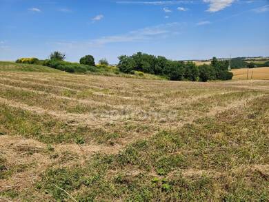 Terrain constructible à vendre 72 000 € 3 050 m² de terrain Auch 32810