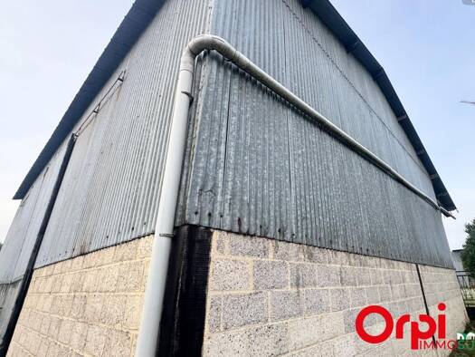 Entrepôt à vendre 87 500 € 180 m² d'espace de stockage Oresmaux 80160