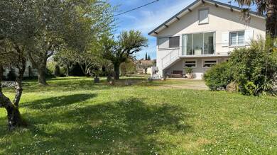 Maison à vendre 420 000 € 7 pièces 6 chambres 196 m² 1 716 m² de terrain Saint-Hilaire-du-Rosier 38840