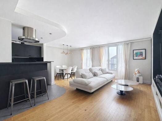 Appartement à vendre 349 000 € 3 pièces 2 chambres 71 m² Étage 5/7 Plaisance-Boulevard de Strasbourg Nogent-sur-Marne 94130