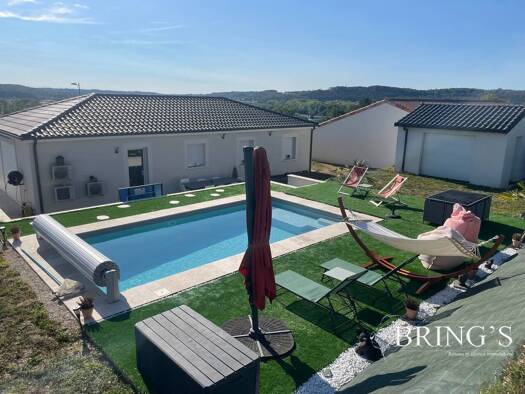 Maison de plain-pied à vendre 312 000 € 5 pièces 3 chambres 105 m² 924 m² de terrain Boulazac Isle Manoire 24750