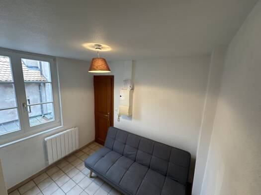 Appartement à louer 460 € 1 pièce 9,7 m² Étage 3/4 Petite France Centre Strasbourg 67000