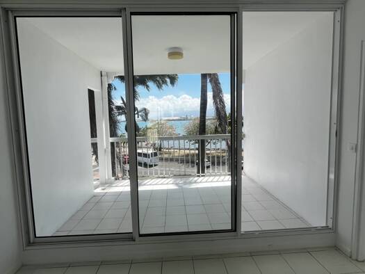 Appartement à louer 900 € 4 pièces 3 chambres 89,9 m² 3ème étage Pointe-à-Pitre 97110