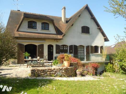 Maison à vendre 550 000 € 7 pièces 5 chambres 816 m² de terrain Auffargis 78610