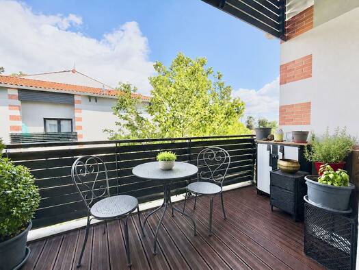 Duplex à vendre 329 000 € 3 pièces 2 chambres 79 m² Étage 2/2 Centre Ville Gujan-Mestras 33470