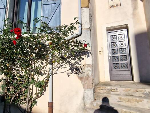 Appartement à vendre 249 000 € 4 pièces 3 chambres 92 m² Étage 1/2 Voreppe 38340