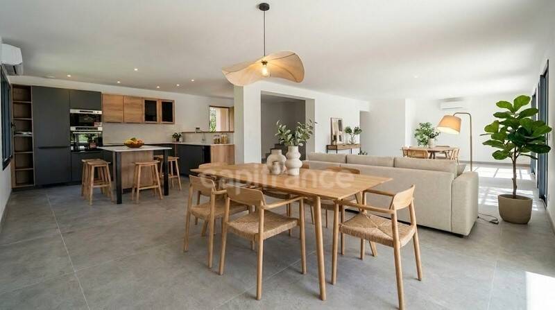 Maison à vendre, 212m², FONTVIEILLE