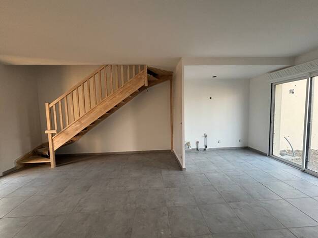 Maison à vendre 316 000 € 3 pièces 2 chambres 77 m² Vaulx en Velin 69120
