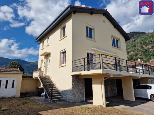 Maison à vendre 235 000 € 5 pièces 4 chambres 137 m² 389 m² de terrain Tarascon sur Ariege 09400