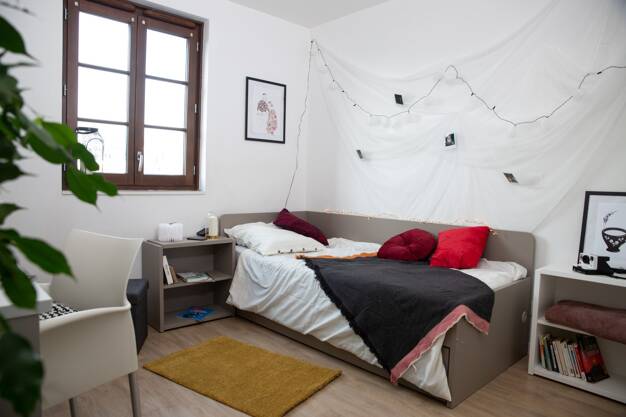 Appartement à louer 900 € 1 pièce 19,5 m² 4ème étage Centre-Jean Moulin Bagnolet 93170