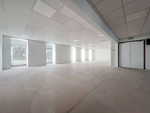 Espace bureau à vendre 899 000 € 170 m² de bureaux Versailles 78000