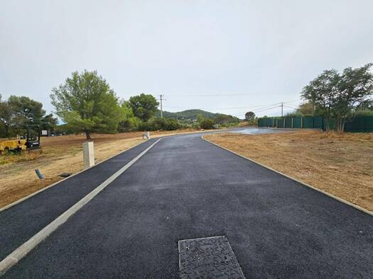 Terrain constructible à vendre 280 000 € 301 m² de terrain La Cadière-d'Azur 83740