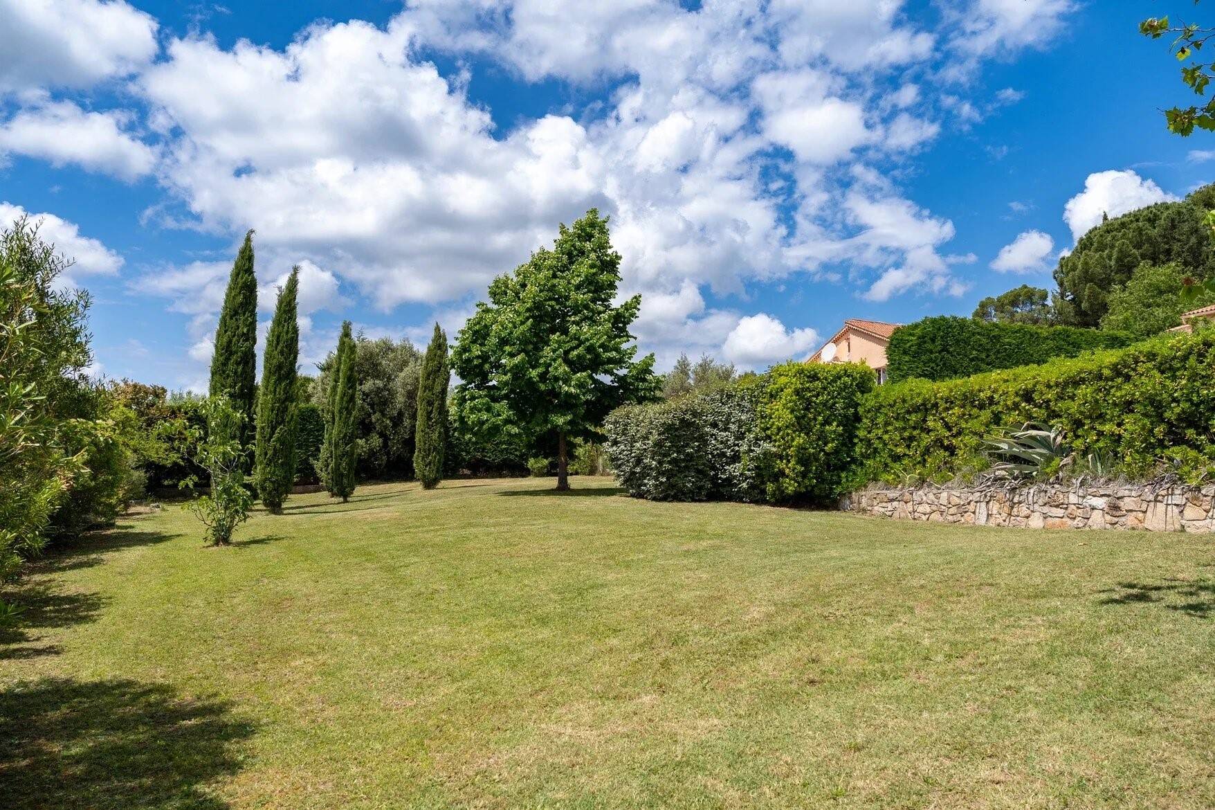 Maison à vendre, 134m², VILLECROZE