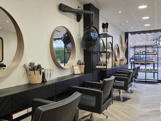 Local d'activités à vendre 153 000 € 100 m² d'espace de stockage Heudebouville 27400