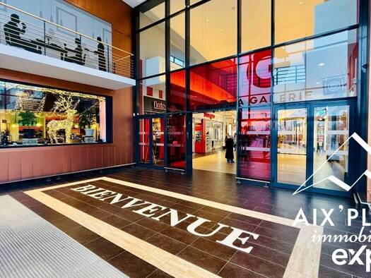 Restaurant à vendre Fonds de commerce 735 000 € 325 m² d'espace de restauration Bressis-Neigeos Annecy 74600