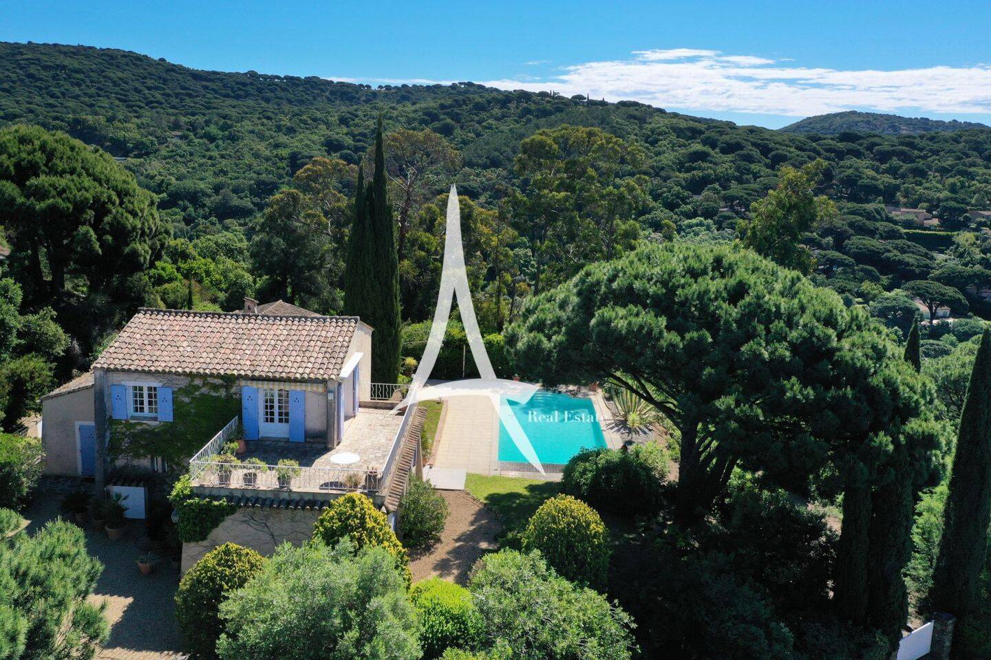 Maison à vendre, 200m², LA CROIX VALMER