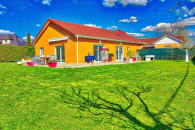 Maison de plain-pied à vendre 377 000 € 6 pièces 3 chambres 140 m² 933 m² de terrain Pirey 25480
