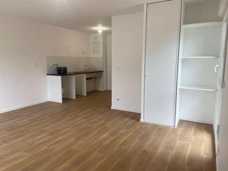 Maison à louer, 33m², SAINT JEAN D'ILLAC