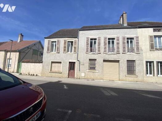 Maison à vendre 190 000 € 7 pièces 5 chambres 126 m² de terrain La Cote Nuits-Saint-Georges 21700