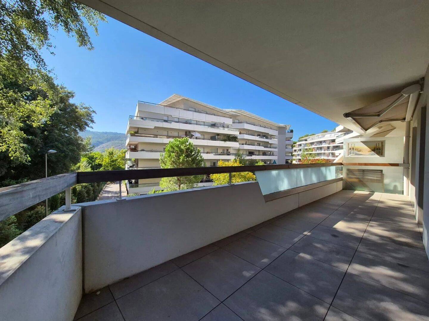 Maison à louer, 76m², CANNES