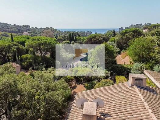 Villa à vendre 1 408 000 € 5 pièces 4 chambres 135 m² 1 748 m² de terrain La Croix-Valmer 83420
