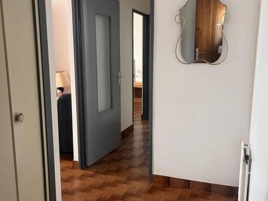 Appartement à louer 550 € 2 pièces 1 chambre 41,5 m² Centre Ville Pont-Saint-Esprit 30130