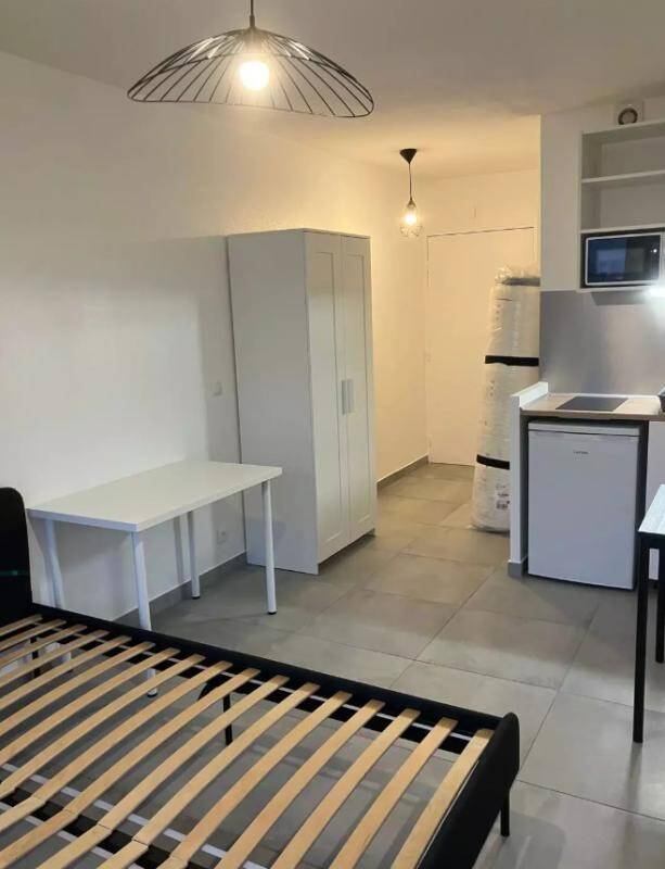 Maison à louer, 20m², CLICHY