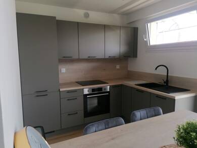 Appartement à louer 1 240 € 3 pièces 2 chambres 57 m² Étage 3/6 Centre Champagne-Au-Mont-d'Or 69410