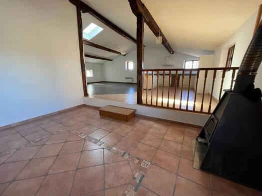 Appartement à louer 690 € 5 pièces 4 chambres 173 m² 3 étages Lapasset Castelnaudary 11400