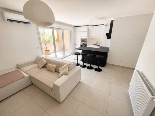 Appartement à vendre - Première occupation 319 000 € 3 pièces 2 chambres 60 m² Étage 1/7 Port Marianne - Richter Montpellier 34000