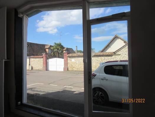 Local commercial à louer 415 € 20 m² de surface de vente Jouy-sur-Eure 27120